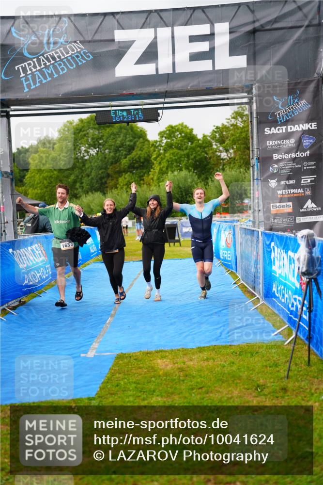 30.08.2026 - Elbe Triathlon Hamburg LAZAROV Photography http://msf.ph/oto/10041624 30.08.2026 16:23:14 Ziel  meine-sportfotos.de