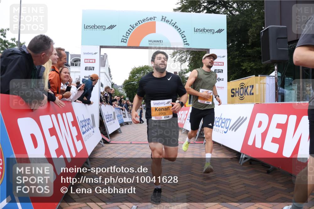 30.08.2026 - Blankeneser Heldenlauf Lena Gebhardt http://msf.ph/oto/10041628 30.08.2026 11:46:53 Ziel 2005, 2421, 2435, 2798, 2929, 4221 meine-sportfotos.de