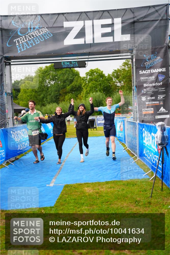 30.08.2026 - Elbe Triathlon Hamburg LAZAROV Photography http://msf.ph/oto/10041634 30.08.2026 16:23:14 Ziel  meine-sportfotos.de