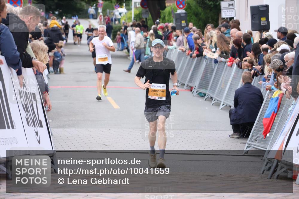 30.08.2026 - Blankeneser Heldenlauf Lena Gebhardt http://msf.ph/oto/10041659 30.08.2026 11:47:03 Ziel  meine-sportfotos.de