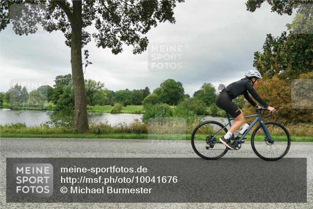 30.08.2026 - Elbe Triathlon Hamburg Michael Burmester http://msf.ph/oto/10041676 30.08.2026 11:08:12 Radfahren 1135, 1277, 1310, 1311, 1398, 1399, 1410, 1432 meine-sportfotos.de