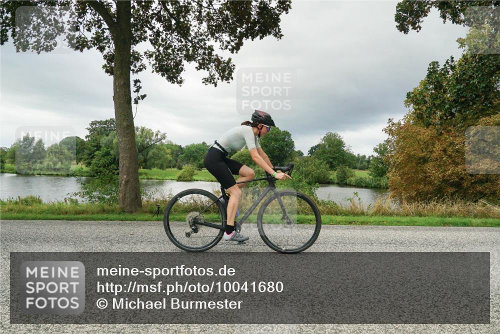 30.08.2026 - Elbe Triathlon Hamburg Michael Burmester http://msf.ph/oto/10041680 30.08.2026 11:08:14 Radfahren 1277, 1310, 1311, 1398, 1399, 1410, 1432 meine-sportfotos.de