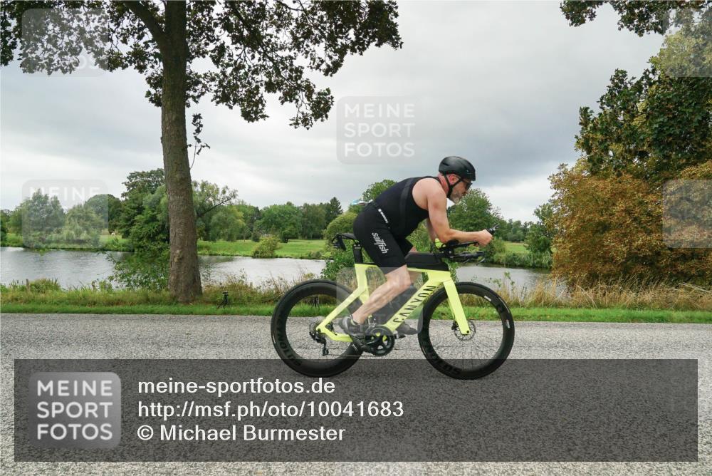 30.08.2026 - Elbe Triathlon Hamburg Michael Burmester http://msf.ph/oto/10041683 30.08.2026 11:08:16 Radfahren 1277, 1310, 1311, 1398 meine-sportfotos.de