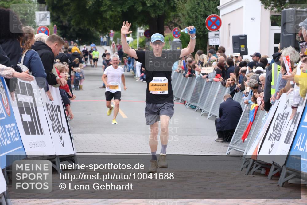 30.08.2026 - Blankeneser Heldenlauf Lena Gebhardt http://msf.ph/oto/10041688 30.08.2026 11:47:05 Ziel 2265 meine-sportfotos.de
