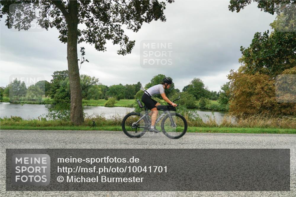 30.08.2026 - Elbe Triathlon Hamburg Michael Burmester http://msf.ph/oto/10041701 30.08.2026 11:08:41 Radfahren 906, 1258, 1516, 1516 meine-sportfotos.de