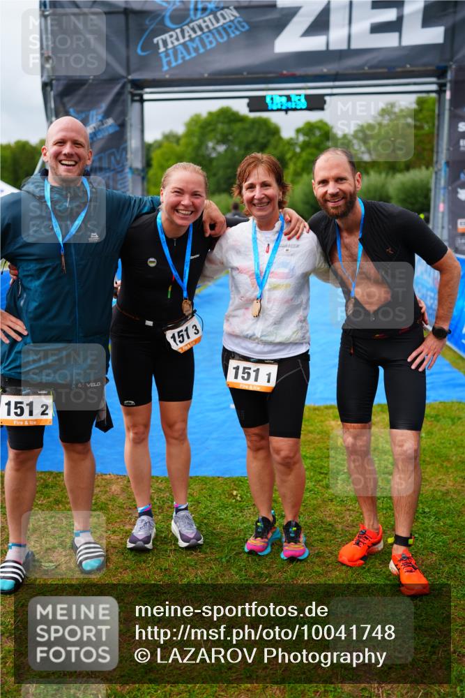 30.08.2026 - Elbe Triathlon Hamburg LAZAROV Photography http://msf.ph/oto/10041748 30.08.2026 16:24:37 Ziel  meine-sportfotos.de