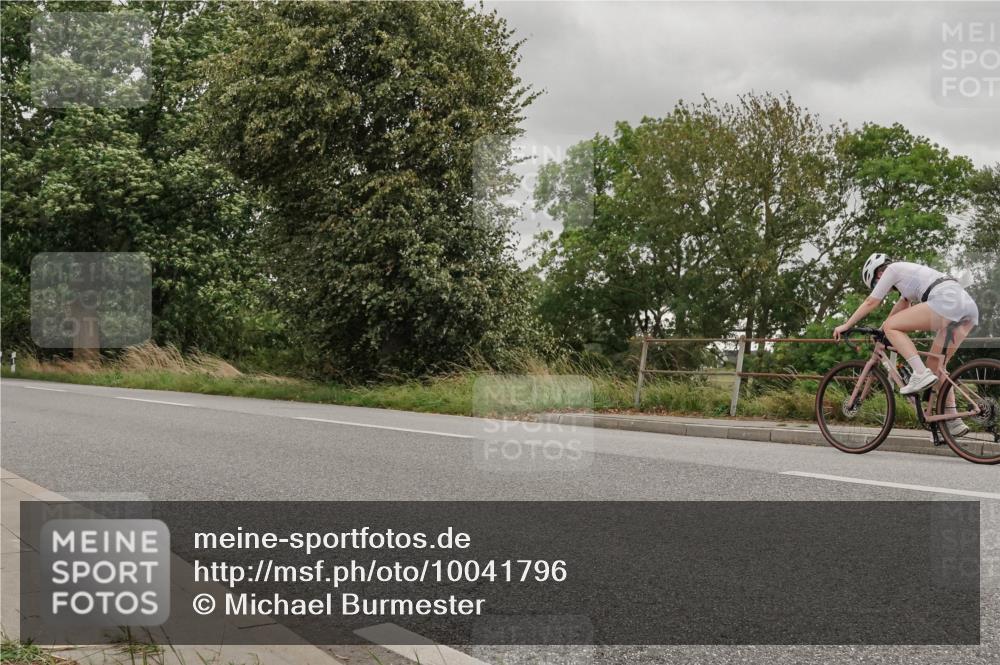 30.08.2026 - Elbe Triathlon Hamburg Michael Burmester http://msf.ph/oto/10041796 30.08.2026 14:24:34 Radfahren  meine-sportfotos.de