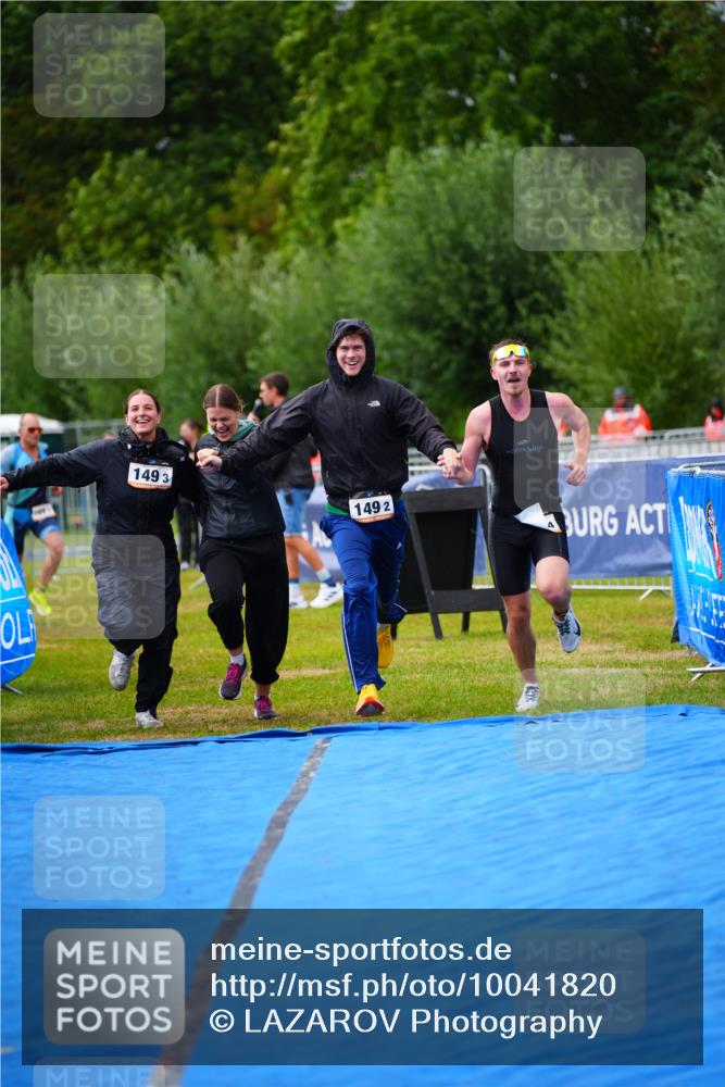 30.08.2026 - Elbe Triathlon Hamburg LAZAROV Photography http://msf.ph/oto/10041820 30.08.2026 16:24:55 Ziel  meine-sportfotos.de