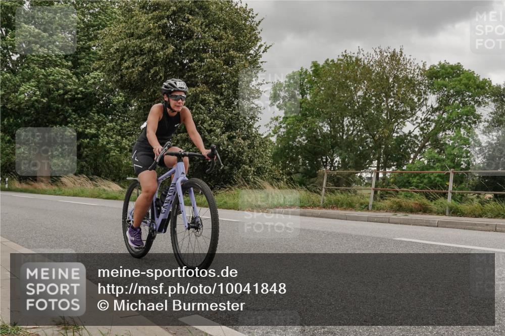 30.08.2026 - Elbe Triathlon Hamburg Michael Burmester http://msf.ph/oto/10041848 30.08.2026 14:25:48 Radfahren 170 meine-sportfotos.de