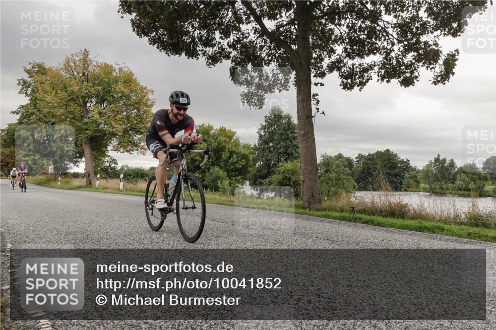 30.08.2026 - Elbe Triathlon Hamburg Michael Burmester http://msf.ph/oto/10041852 30.08.2026 09:10:29 Radfahren 227, 294, 326, 390, 417 meine-sportfotos.de