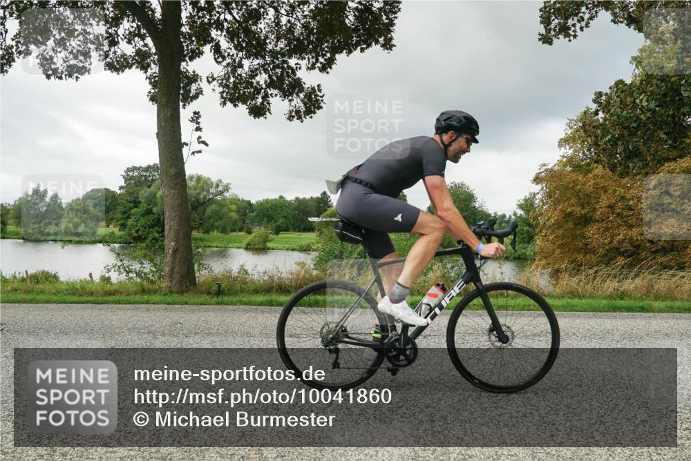 30.08.2026 - Elbe Triathlon Hamburg Michael Burmester http://msf.ph/oto/10041860 30.08.2026 11:11:53 Radfahren 1270, 1274, 1429, 1456, 1563 meine-sportfotos.de