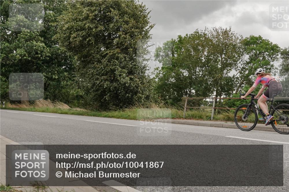 30.08.2026 - Elbe Triathlon Hamburg Michael Burmester http://msf.ph/oto/10041867 30.08.2026 14:26:18 Radfahren  meine-sportfotos.de