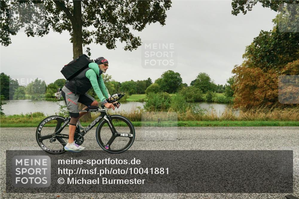 30.08.2026 - Elbe Triathlon Hamburg Michael Burmester http://msf.ph/oto/10041881 30.08.2026 08:34:31 Radfahren  meine-sportfotos.de