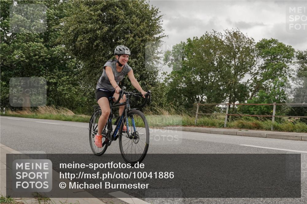 30.08.2026 - Elbe Triathlon Hamburg Michael Burmester http://msf.ph/oto/10041886 30.08.2026 14:27:02 Radfahren 141 meine-sportfotos.de
