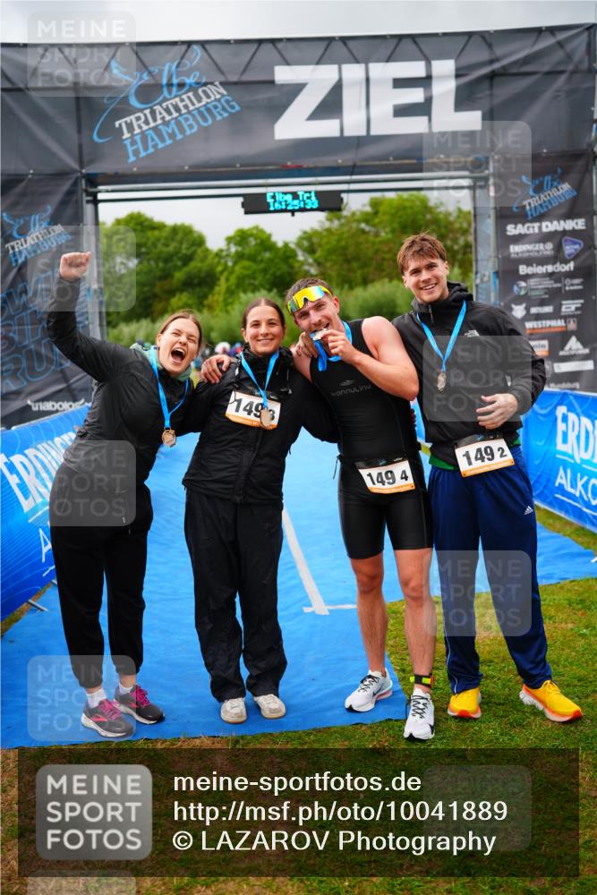 30.08.2026 - Elbe Triathlon Hamburg LAZAROV Photography http://msf.ph/oto/10041889 30.08.2026 16:25:32 Ziel  meine-sportfotos.de