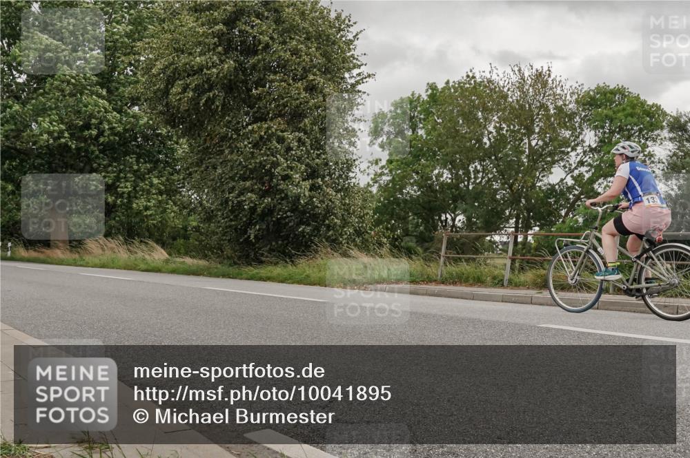 30.08.2026 - Elbe Triathlon Hamburg Michael Burmester http://msf.ph/oto/10041895 30.08.2026 14:27:10 Radfahren  meine-sportfotos.de