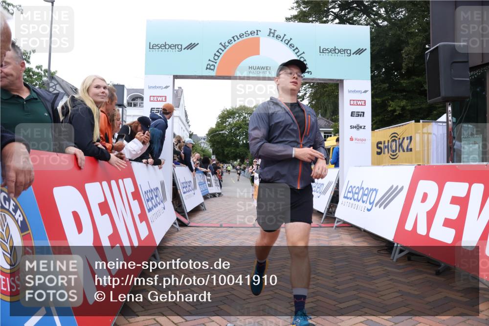 30.08.2026 - Blankeneser Heldenlauf Lena Gebhardt http://msf.ph/oto/10041910 30.08.2026 11:47:21 Ziel 2266, 2415, 2924 meine-sportfotos.de