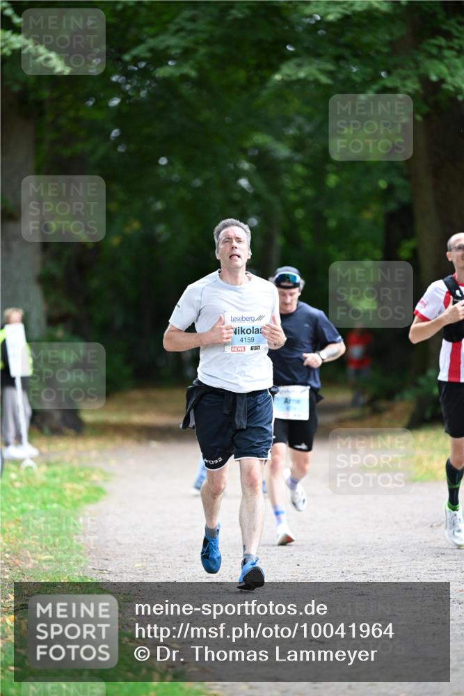 30.08.2026 - Blankeneser Heldenlauf Dr. Thomas Lammeyer http://msf.ph/oto/10041964 30.08.2026 11:17:05 Laufen 4092, 4159, 7 meine-sportfotos.de