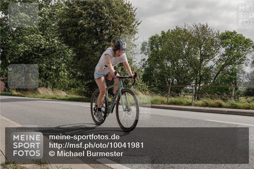 30.08.2026 - Elbe Triathlon Hamburg Michael Burmester http://msf.ph/oto/10041981 30.08.2026 14:34:46 Radfahren 143 meine-sportfotos.de