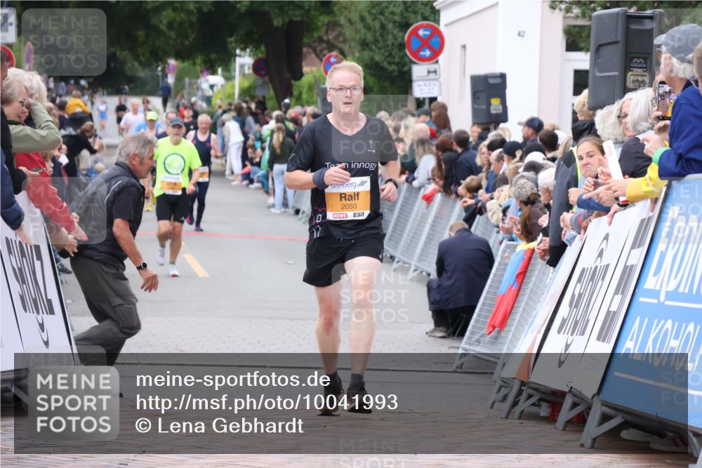 30.08.2026 - Blankeneser Heldenlauf Lena Gebhardt http://msf.ph/oto/10041993 30.08.2026 11:47:28 Ziel 2050, 2266, 2924 meine-sportfotos.de
