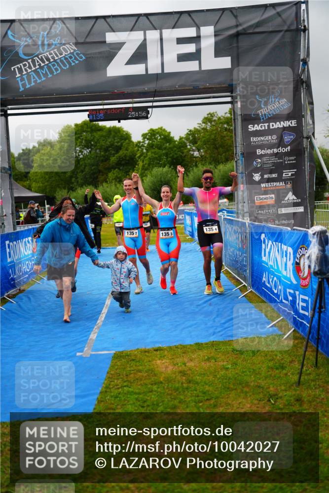 30.08.2026 - Elbe Triathlon Hamburg LAZAROV Photography http://msf.ph/oto/10042027 30.08.2026 16:25:54 Ziel  meine-sportfotos.de
