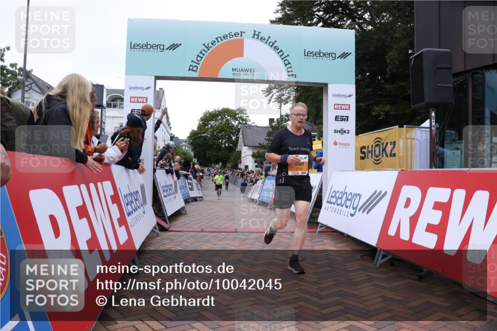 30.08.2026 - Blankeneser Heldenlauf Lena Gebhardt http://msf.ph/oto/10042045 30.08.2026 11:47:33 Ziel 2050 meine-sportfotos.de
