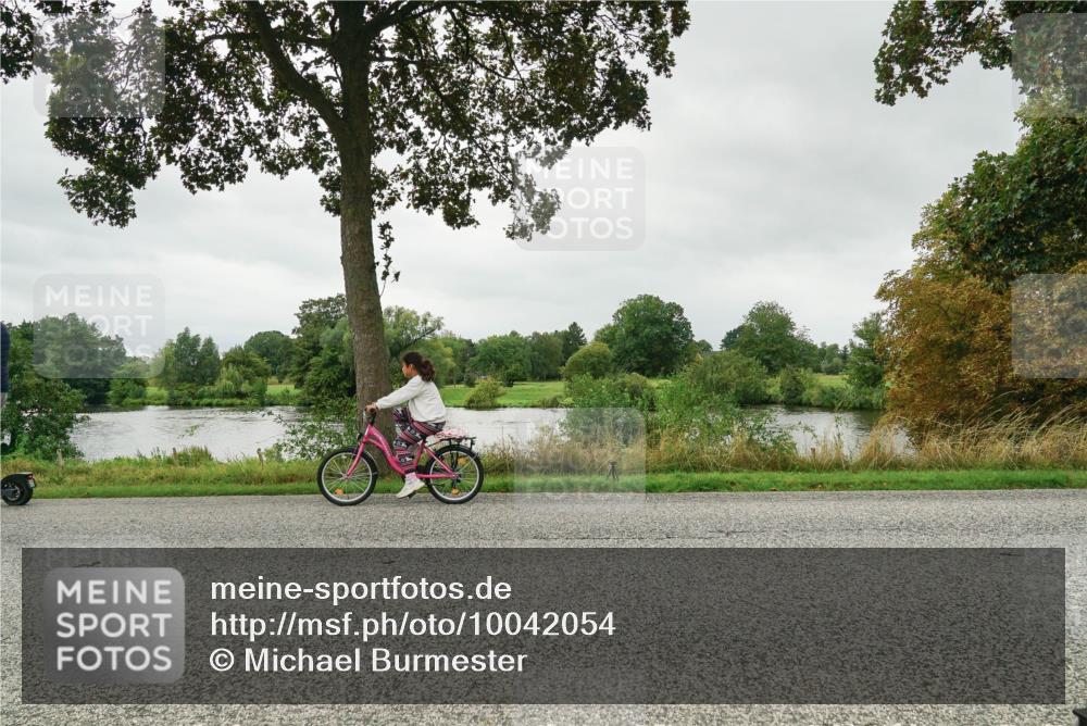 30.08.2026 - Elbe Triathlon Hamburg Michael Burmester http://msf.ph/oto/10042054 30.08.2026 12:18:45 Radfahren  meine-sportfotos.de