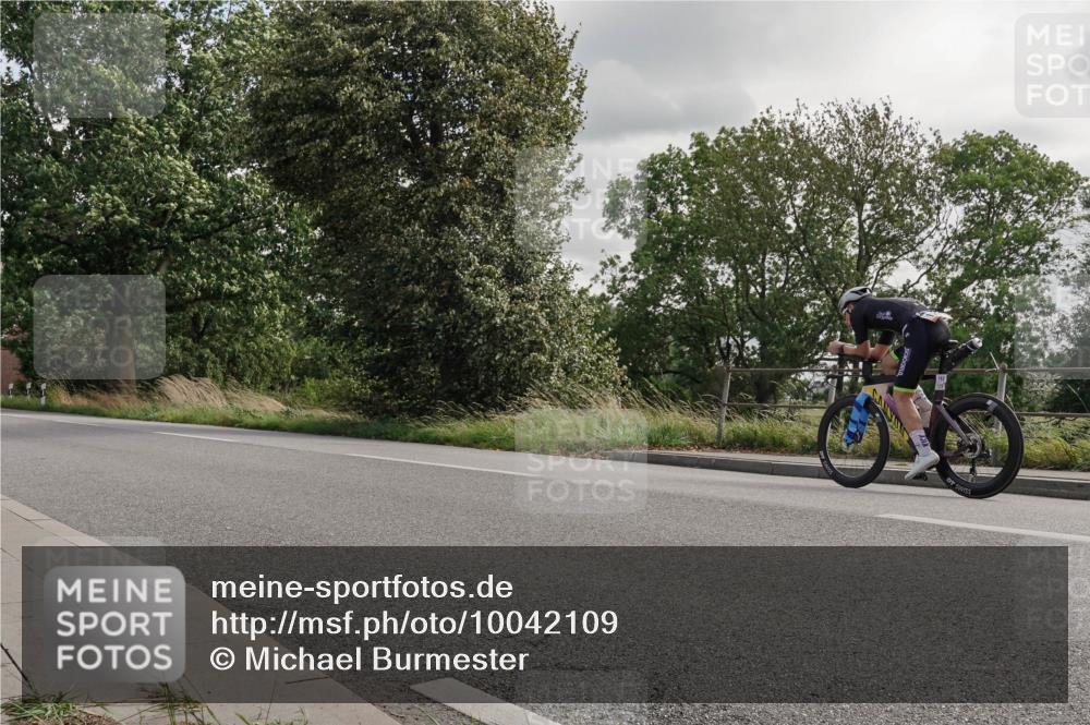 30.08.2026 - Elbe Triathlon Hamburg Michael Burmester http://msf.ph/oto/10042109 30.08.2026 14:39:00 Radfahren  meine-sportfotos.de