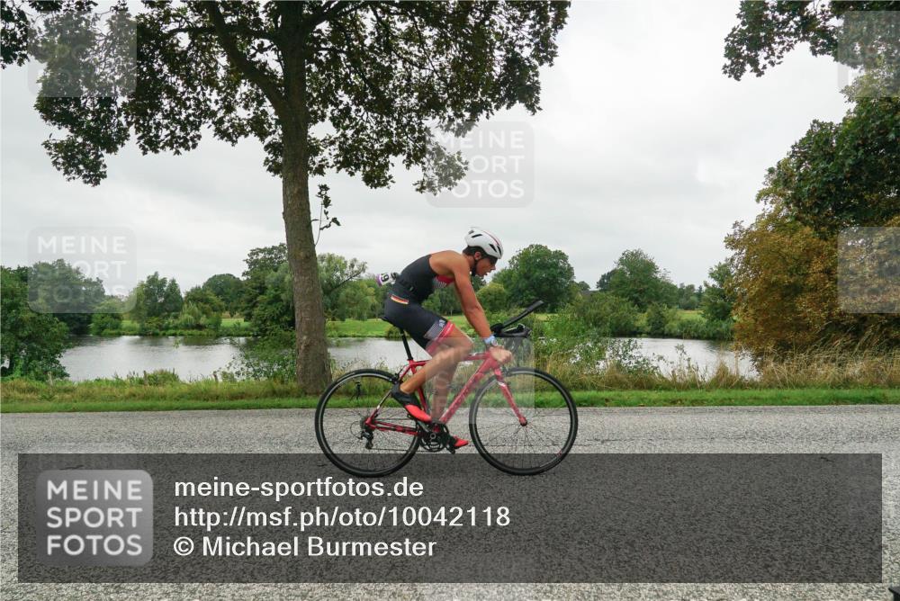 30.08.2026 - Elbe Triathlon Hamburg Michael Burmester http://msf.ph/oto/10042118 30.08.2026 12:24:31 Radfahren 1739, 1752 meine-sportfotos.de
