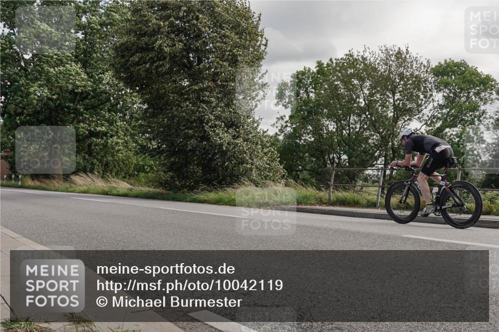 30.08.2026 - Elbe Triathlon Hamburg Michael Burmester http://msf.ph/oto/10042119 30.08.2026 14:39:05 Radfahren  meine-sportfotos.de