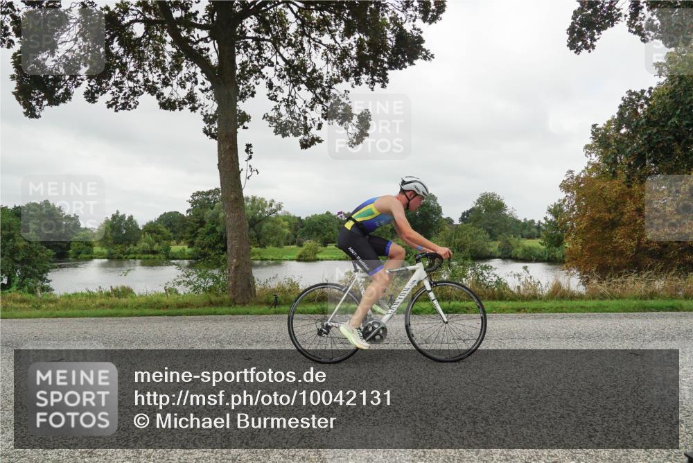 30.08.2026 - Elbe Triathlon Hamburg Michael Burmester http://msf.ph/oto/10042131 30.08.2026 12:24:55 Radfahren 1723, 1726 meine-sportfotos.de