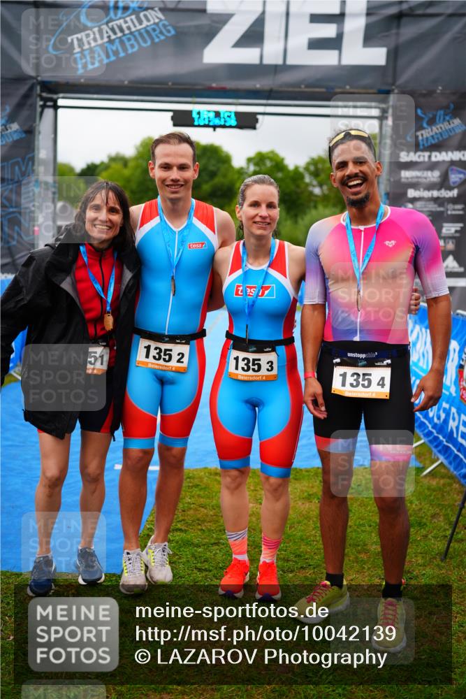 30.08.2026 - Elbe Triathlon Hamburg LAZAROV Photography http://msf.ph/oto/10042139 30.08.2026 16:26:36 Ziel  meine-sportfotos.de