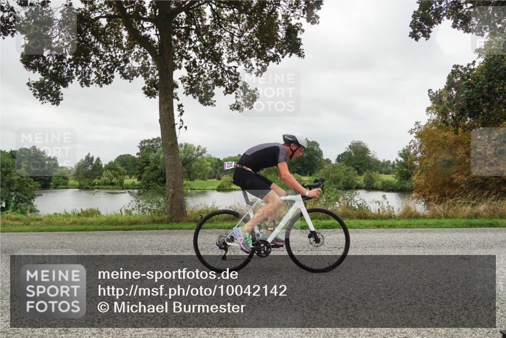 30.08.2026 - Elbe Triathlon Hamburg Michael Burmester http://msf.ph/oto/10042142 30.08.2026 12:26:05 Radfahren 1735 meine-sportfotos.de