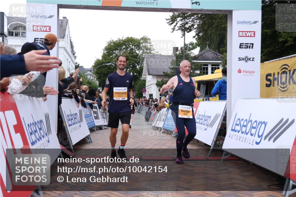 30.08.2026 - Blankeneser Heldenlauf Lena Gebhardt http://msf.ph/oto/10042154 30.08.2026 11:47:40 Ziel 2023, 2050, 2088, 2641, 2710 meine-sportfotos.de