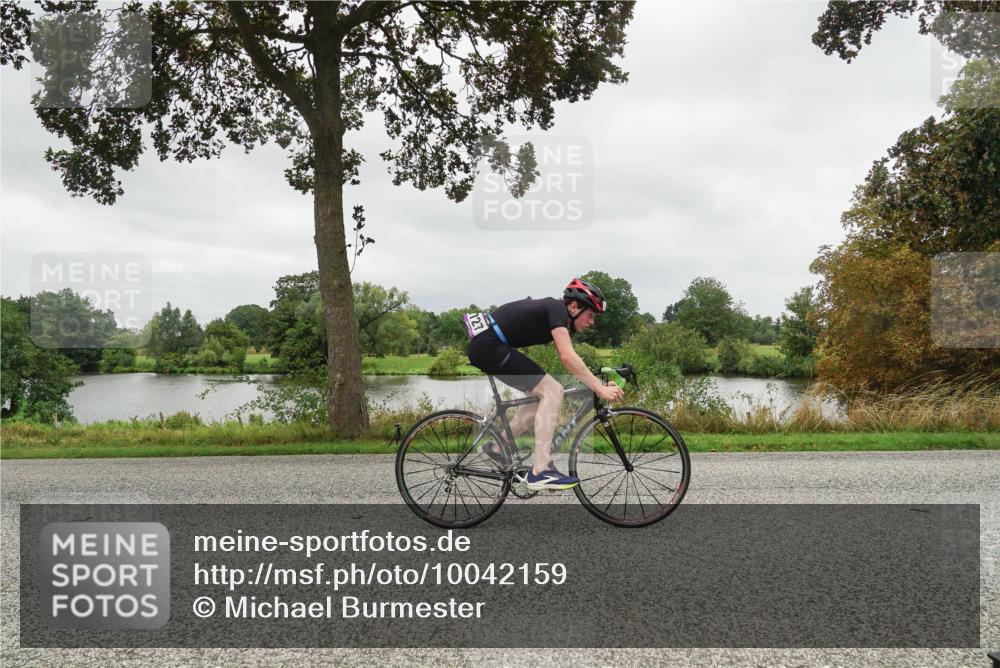 30.08.2026 - Elbe Triathlon Hamburg Michael Burmester http://msf.ph/oto/10042159 30.08.2026 12:26:29 Radfahren 1727, 1733 meine-sportfotos.de