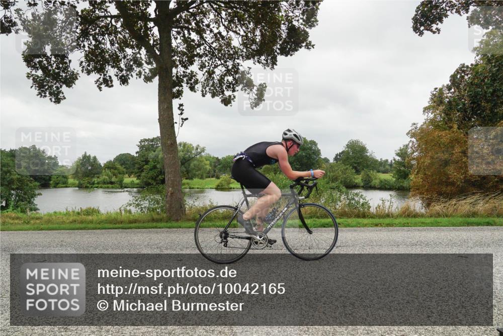 30.08.2026 - Elbe Triathlon Hamburg Michael Burmester http://msf.ph/oto/10042165 30.08.2026 12:26:30 Radfahren 1727, 1733 meine-sportfotos.de