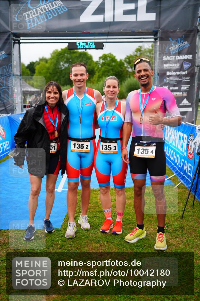 30.08.2026 - Elbe Triathlon Hamburg LAZAROV Photography http://msf.ph/oto/10042180 30.08.2026 16:26:37 Ziel  meine-sportfotos.de