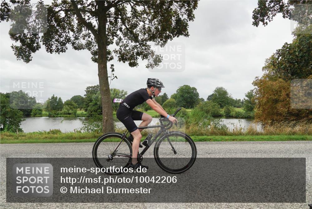 30.08.2026 - Elbe Triathlon Hamburg Michael Burmester http://msf.ph/oto/10042206 30.08.2026 12:28:10 Radfahren 1745, 1748 meine-sportfotos.de