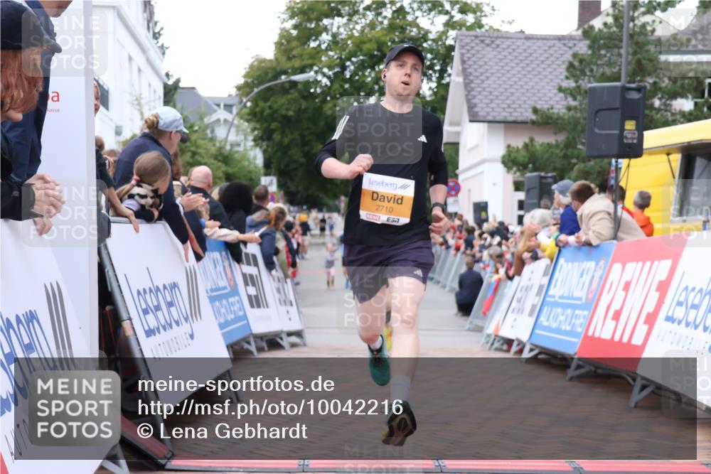30.08.2026 - Blankeneser Heldenlauf Lena Gebhardt http://msf.ph/oto/10042216 30.08.2026 11:47:43 Ziel 2022, 2023, 2088, 2641, 2710 meine-sportfotos.de