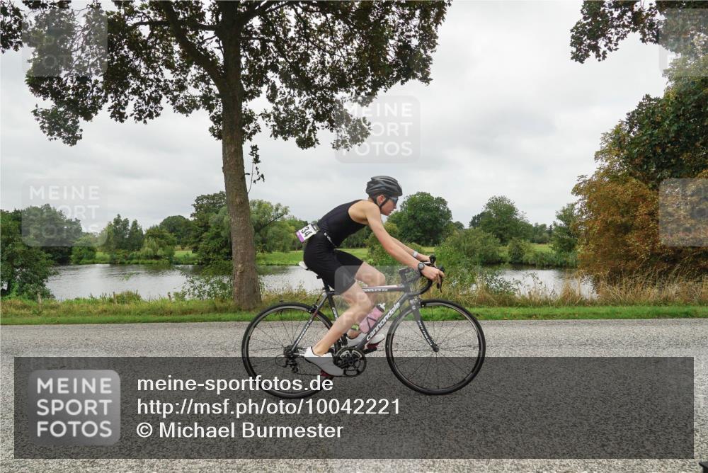 30.08.2026 - Elbe Triathlon Hamburg Michael Burmester http://msf.ph/oto/10042221 30.08.2026 12:29:26 Radfahren 1722, 1734 meine-sportfotos.de