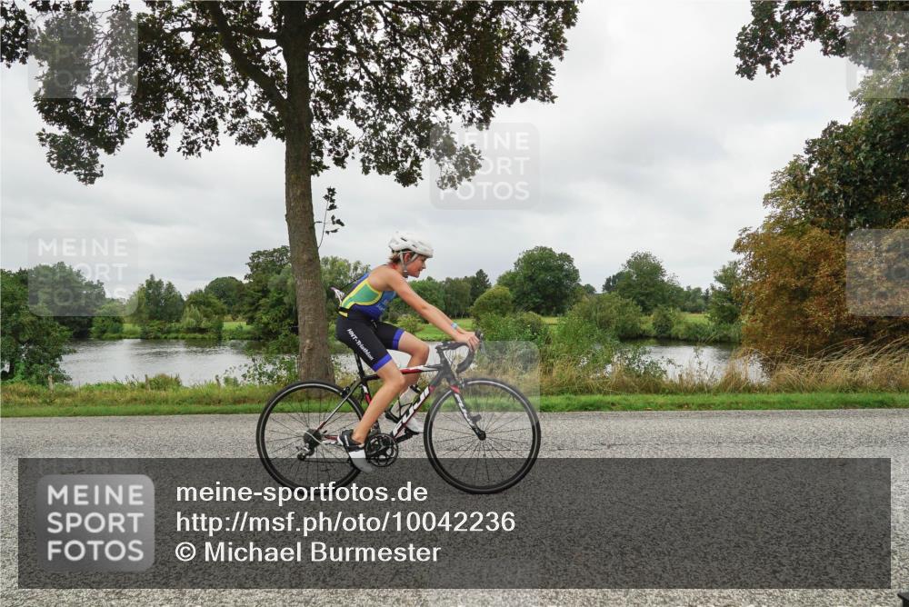 30.08.2026 - Elbe Triathlon Hamburg Michael Burmester http://msf.ph/oto/10042236 30.08.2026 12:29:40 Radfahren 1728 meine-sportfotos.de