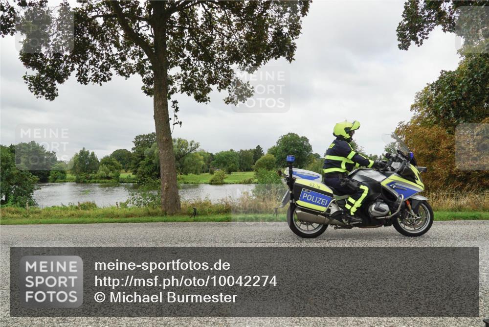 30.08.2026 - Elbe Triathlon Hamburg Michael Burmester http://msf.ph/oto/10042274 30.08.2026 12:30:33 Radfahren  meine-sportfotos.de
