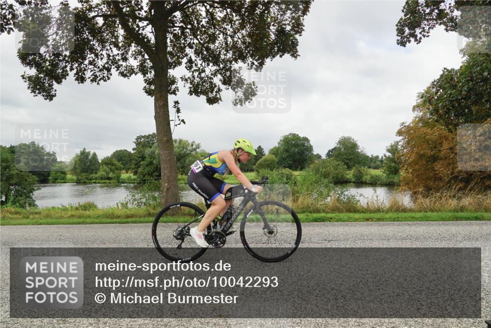 30.08.2026 - Elbe Triathlon Hamburg Michael Burmester http://msf.ph/oto/10042293 30.08.2026 12:30:52 Radfahren 1761 meine-sportfotos.de