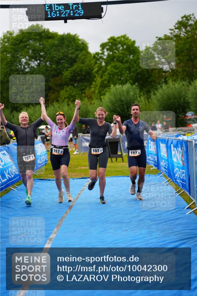 30.08.2026 - Elbe Triathlon Hamburg LAZAROV Photography http://msf.ph/oto/10042300 30.08.2026 16:27:29 Ziel  meine-sportfotos.de