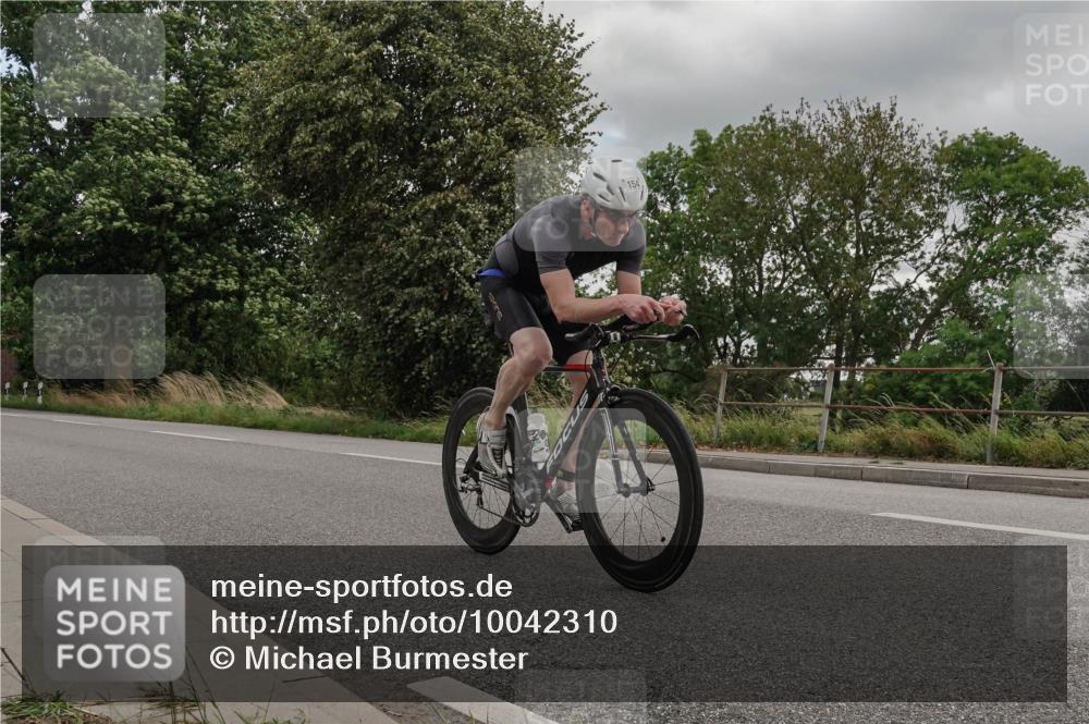 30.08.2026 - Elbe Triathlon Hamburg Michael Burmester http://msf.ph/oto/10042310 30.08.2026 14:44:34 Radfahren  meine-sportfotos.de