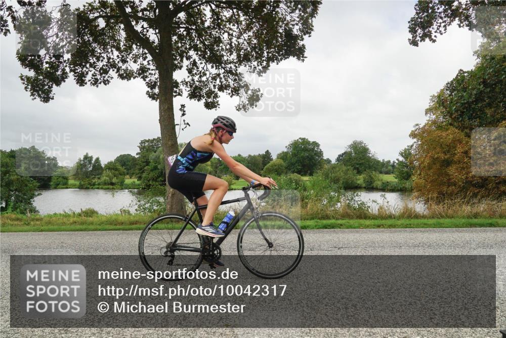 30.08.2026 - Elbe Triathlon Hamburg Michael Burmester http://msf.ph/oto/10042317 30.08.2026 12:32:27 Radfahren 1755 meine-sportfotos.de