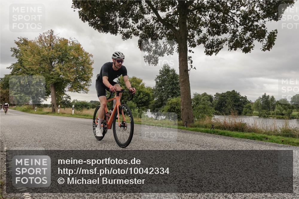 30.08.2026 - Elbe Triathlon Hamburg Michael Burmester http://msf.ph/oto/10042334 30.08.2026 09:13:18 Radfahren 229, 238, 245, 318, 346, 385, 504, 689 meine-sportfotos.de