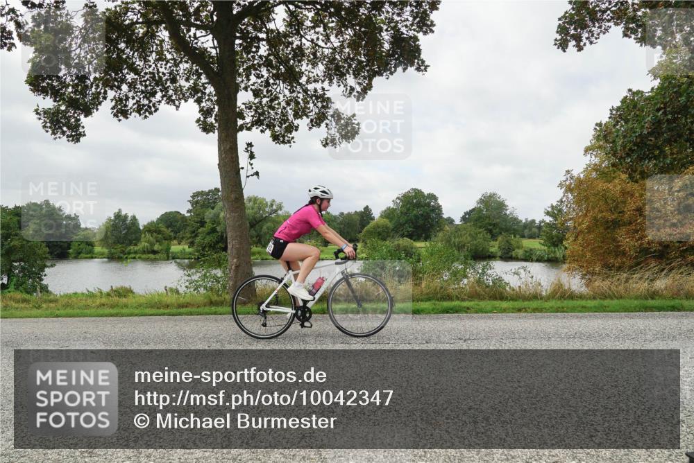 30.08.2026 - Elbe Triathlon Hamburg Michael Burmester http://msf.ph/oto/10042347 30.08.2026 12:36:01 Radfahren  meine-sportfotos.de
