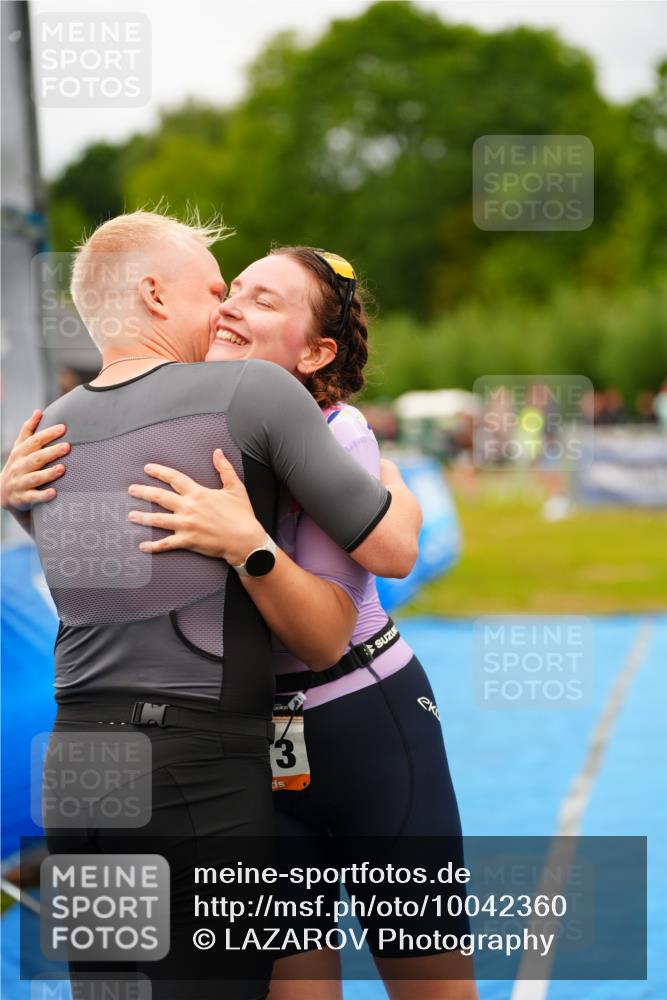 30.08.2026 - Elbe Triathlon Hamburg LAZAROV Photography http://msf.ph/oto/10042360 30.08.2026 16:27:35 Ziel  meine-sportfotos.de