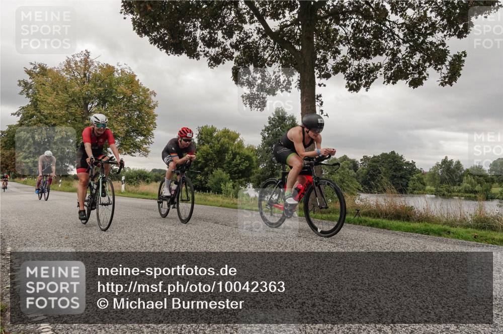 30.08.2026 - Elbe Triathlon Hamburg Michael Burmester http://msf.ph/oto/10042363 30.08.2026 09:13:23 Radfahren 229, 238, 245, 248, 318, 346, 385, 689 meine-sportfotos.de